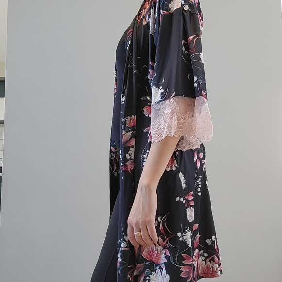 La Vie En Rose Kimono - Picture 5 of 5